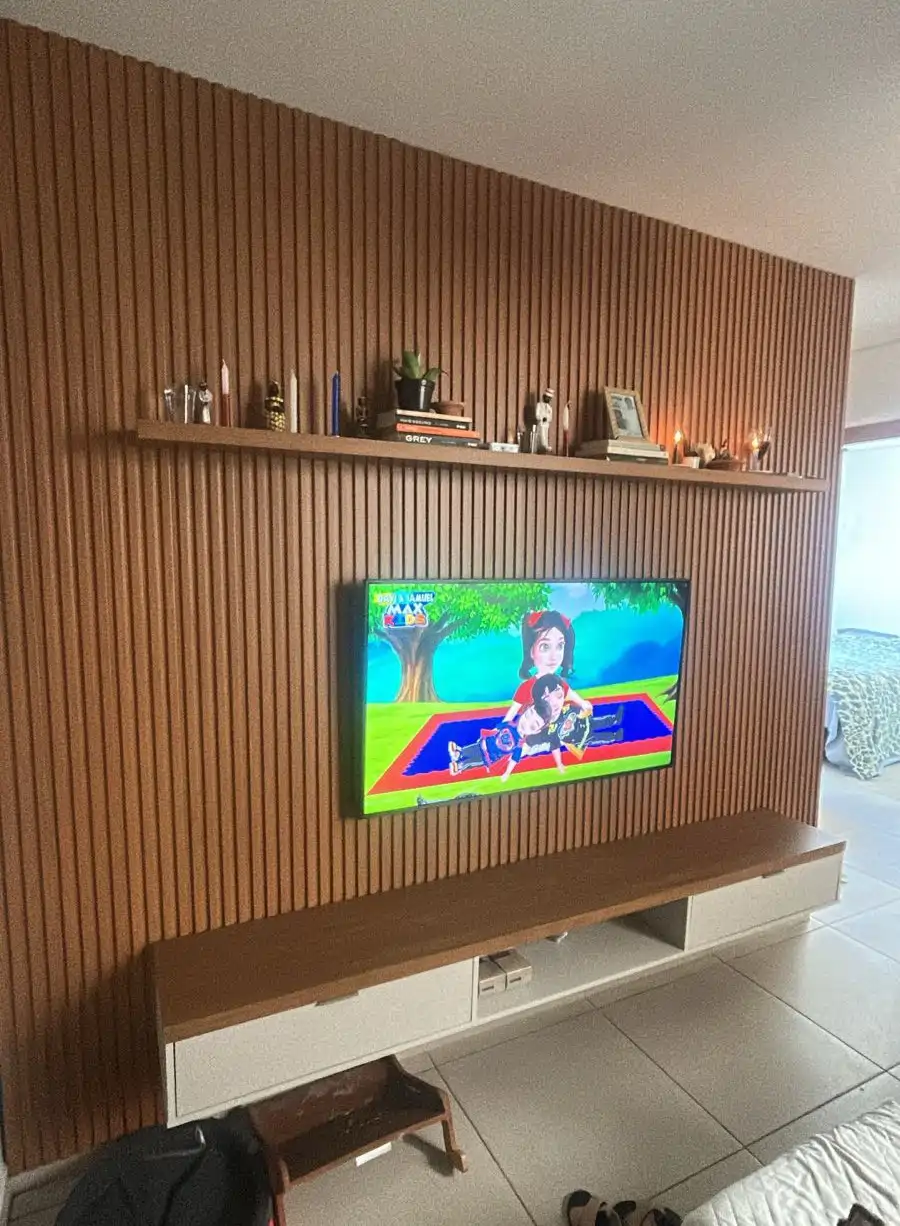 Painel com Rack de tv.